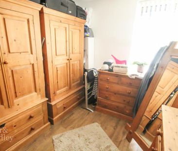 2 bedroom semi-detached house to rent - Photo 2