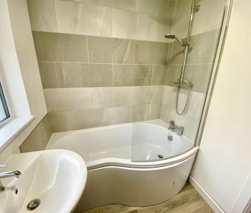 3 bedroom end of terrace house to rent - Photo 5