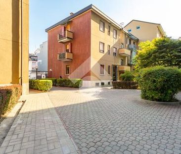 Monolocale in affitto - Photo 2