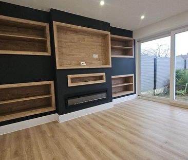 3 bedroom semi-detached bungalow to rent - Photo 1