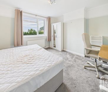3 bedroom terraced house to rent - Photo 6