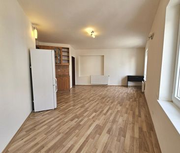 Pronájem bytu 1+kk 25 m² - Fotografie 2