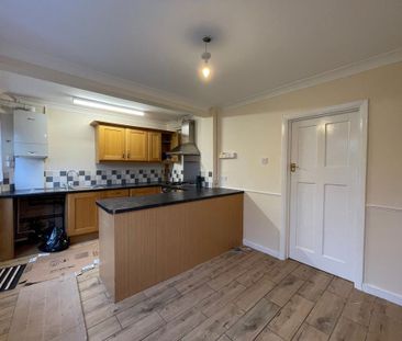 3 bedroom terraced house to rent - Photo 6