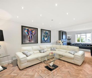 4 bedroom semi-detached house to rent - Photo 5