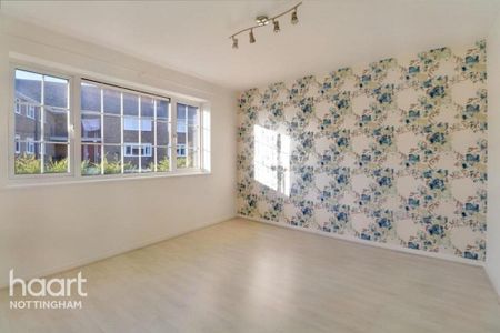 3 bedroom end of terrace house to rent - Photo 3