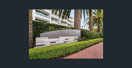 LUXURY 3-BEDROOM APARTMENT, WALKING DISTANCE TO WESTFIELD SHOPPING CENTRE WEST LAKES - Photo 2