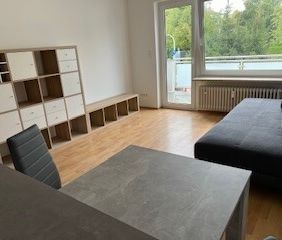Möblierte Balkonwohnung direkt an der U3-Haltestelle - Foto 1