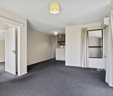 3-bedroom standalone house, with parking - Photo 6