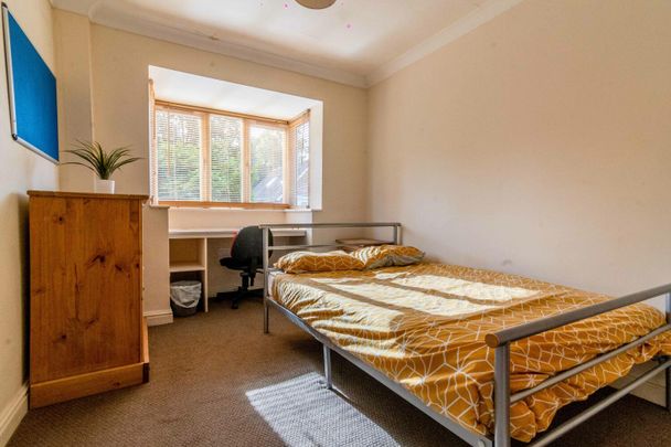 18 Abbotsford Road - Photo 1