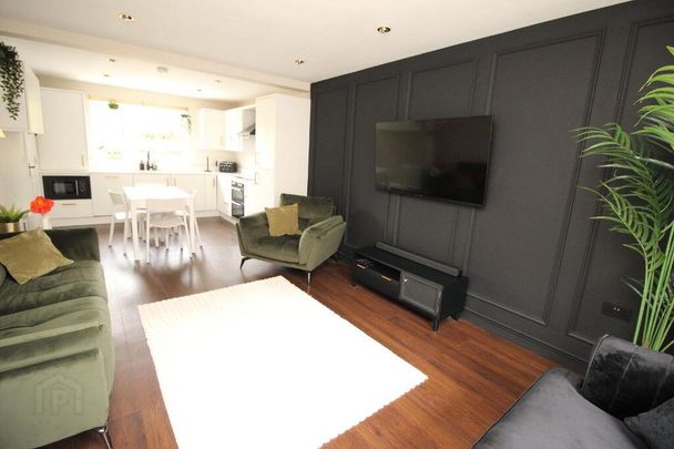 5 Downshire Hall, Ballynahinch Street, Hillsborough, BT26 6GE - Photo 1