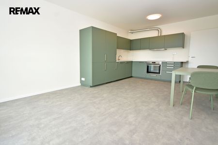 Pronájem bytu 2+kk v družstevním vlastnictví 50 m², Praha 9 - Vysočany - Photo 2