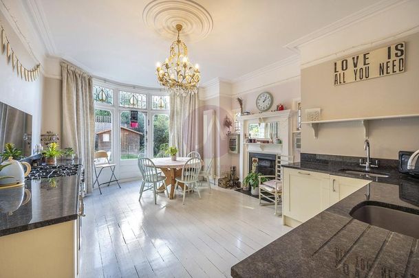 6 bedroom semi-detached house to rent - Photo 1