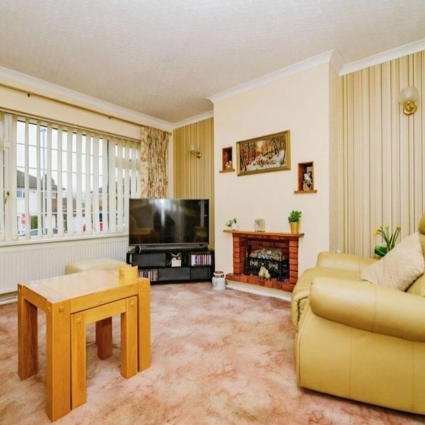 3 Bed Semi-Detached House, Swasedale Road, LU3 - Photo 1