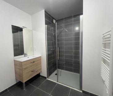 Location Appartement 3 pièces 66m² REZE 44400 - Photo 4