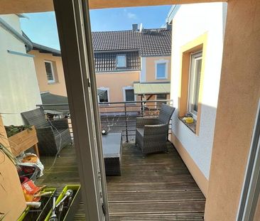 Hochwertige 3-Raum-Wohnung mit Balkon in Weisswasser zu vermieten - Photo 1