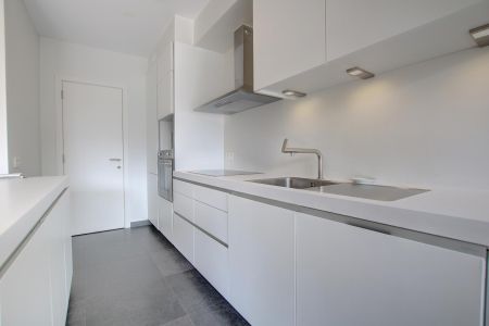 Flat - for rent - Photo 2