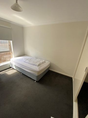 8-bedroom shared house, Katelyn Court - Photo 2