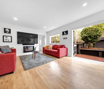 Your peaceful family retreat awaits, steps from Howick Domain - Photo 2