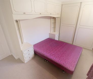 2 Bedroom House - Semi-Detached To Let - Photo 3