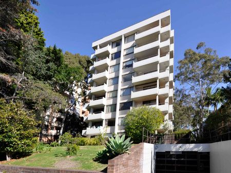Spacious 1 Bedroom in The Heart of Chatswood - Photo 2