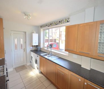 3 Bedroom Semi Detached To Let - Photo 5