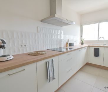 Location Appartement 5 pièces 90m² LE TAMPON 97430 - Photo 4