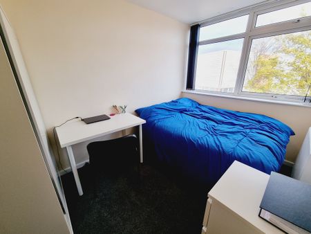 2 Bed Student Accommodation - Photo 5