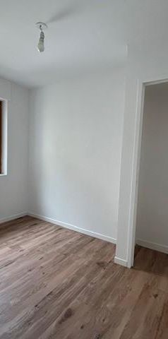 Location Appartement 2 pièces 36m² CHERBOURG-EN-COTENTIN 50100 - Photo 1