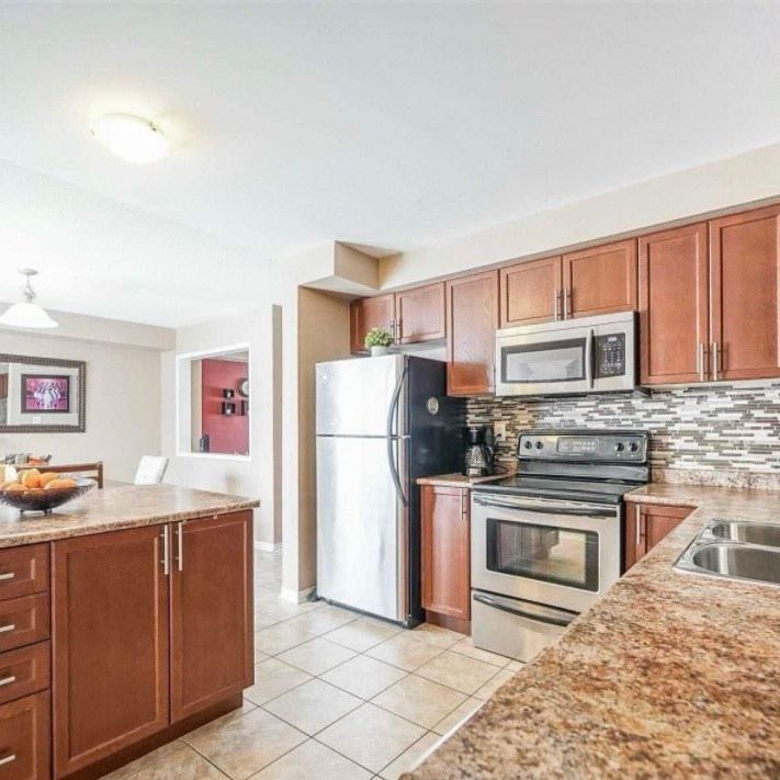 For Lease - 33 Warnford Circle, Ajax, Ontario - Photo 1