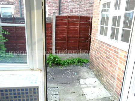 Yew Tree Road, Manchester, M14 7DG - Photo 4