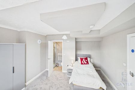 4 bedroom house of multiple occupation to rent - Photo 5