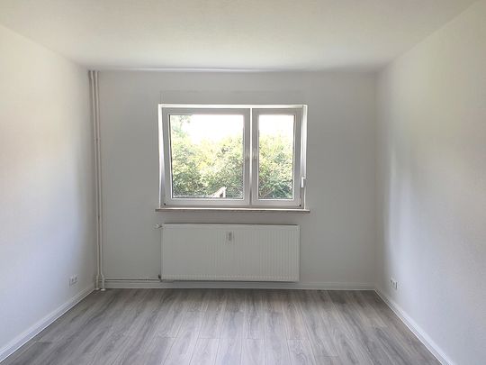 Einziehen und Wohlfühlen…nach Sanierung! 2 Zimmer im Erdgeschoss - Photo 1