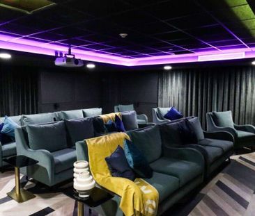 ** 2 WEEKS RENT FREE FOR JANUARY MOVE INS ** Rent at the iconic Tha... - Photo 1