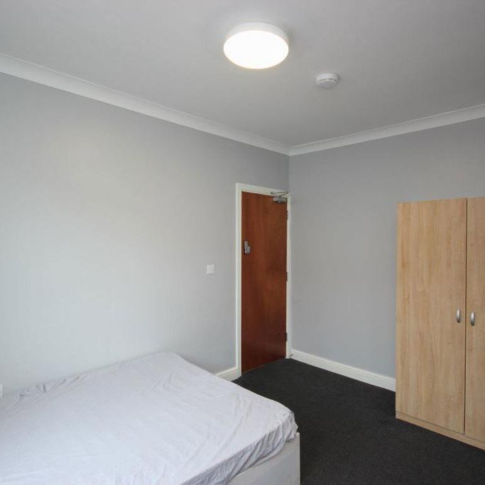 House share to rent - Photo 1