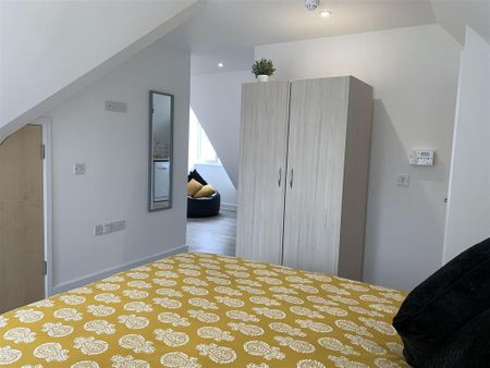Studio to rent - Photo 3