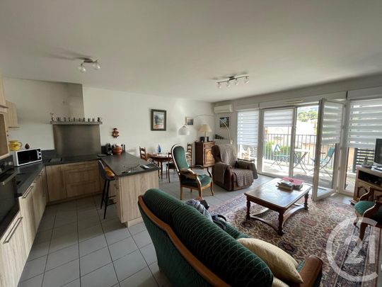 Location Appartement 3 pièces 64m² AUBAGNE 13400 - Photo 1