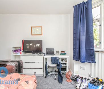 5 bed Semi-Detached House for Rent - Photo 5