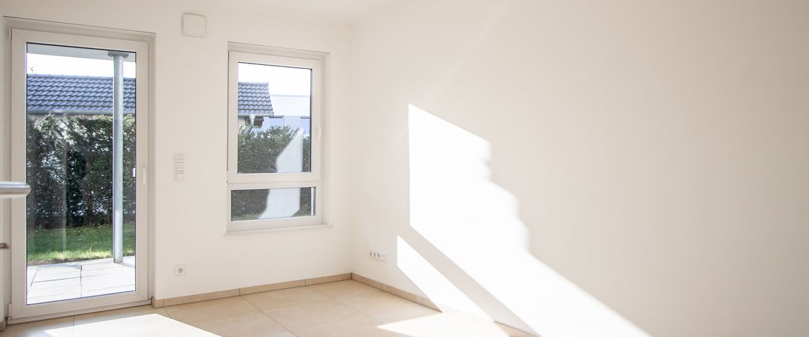 Top moderne 4 Zimmerwhg mit Terrasse, Garten und Tiefgarage in der Nähe vom Lenkwerk in Bielefeld - Photo 1