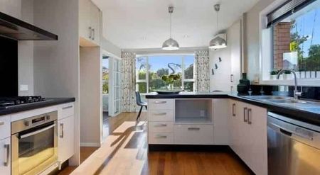 Peaceful Living in a Sought-After Cul-de-Sac - Photo 5