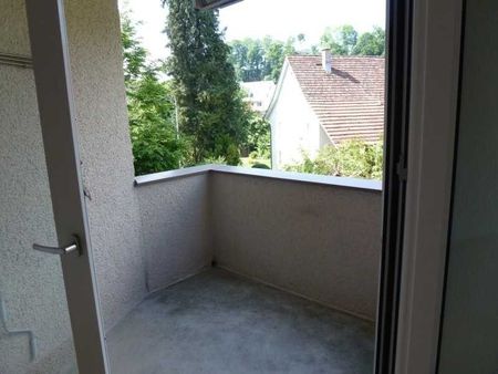Gemütliche 2.5-Zimmerwohnung mit Balkon - Photo 5