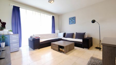 Centraal gelegen, ruim appartement - Photo 2