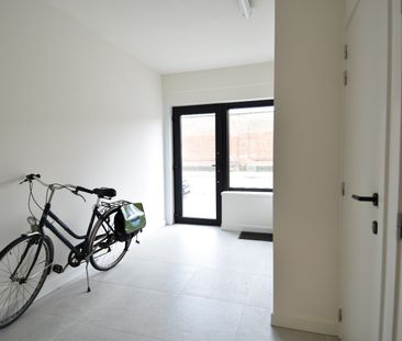 Vernieuwd appartement met 2 slaapkamers in Kortrijk - Photo 5