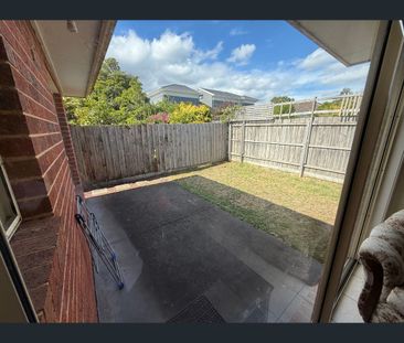 18 Glenbrook Avenue, Clayton, Vic 3168 - Photo 2