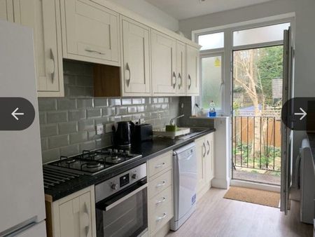 Room in a Shared Flat, Bramshill Gardens, NW5 - Photo 4