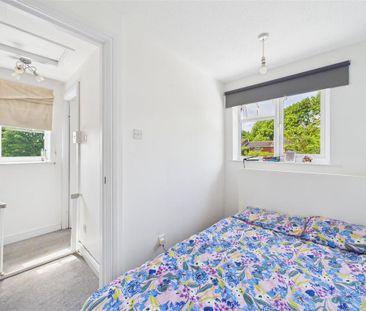 2 bedroom semi-detached house to rent - Photo 4