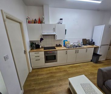 Upper Brook Street, Manchester, M13 - Photo 2