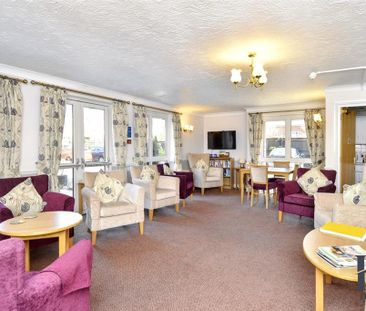 2 bedroom retirement property to rent - Photo 4