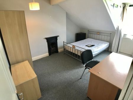 9, Wigginton Road - Photo 3