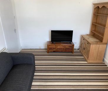 2 bedroom maisonette to rent - Photo 4