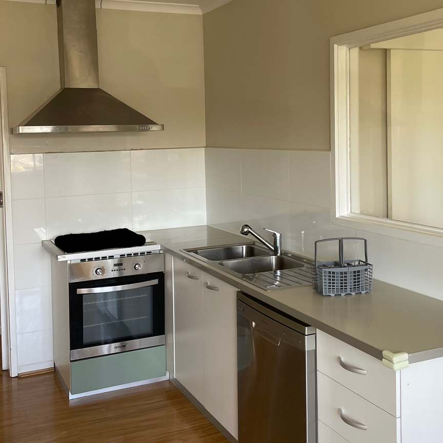 18 Sylvia Street, Blackburn South, VIC - Photo 1